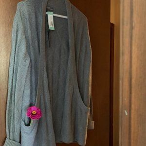 Cardigan - gray diamond weave design